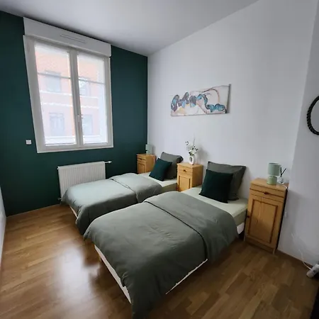 Au Rez-de-chaussee Nichee En Plein Centre D'arras *