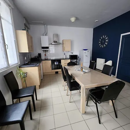 Apartamento Au Rez-de-chaussee Nichee En Plein Centre D'arras